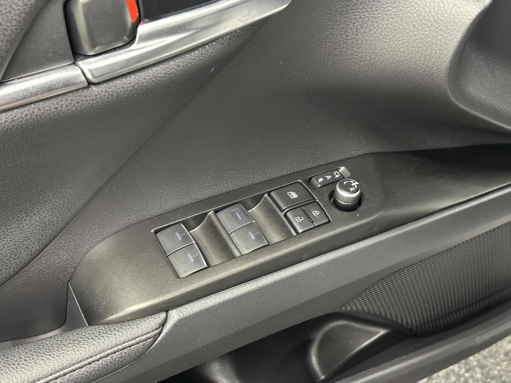 Toyota Camry – foto 15