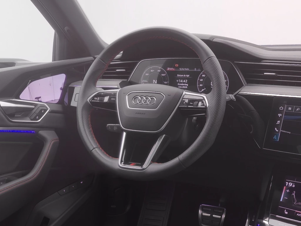 Audi Q8 e-tron – foto 24