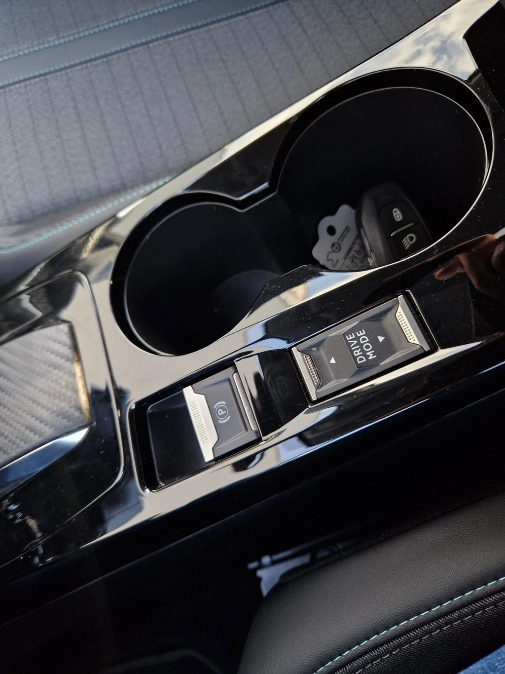 Peugeot 208 – foto 24