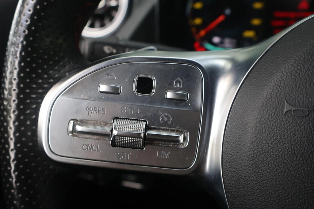 Mercedes-Benz EQA – foto 17