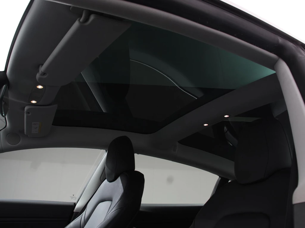 Tesla Model 3 – foto 9