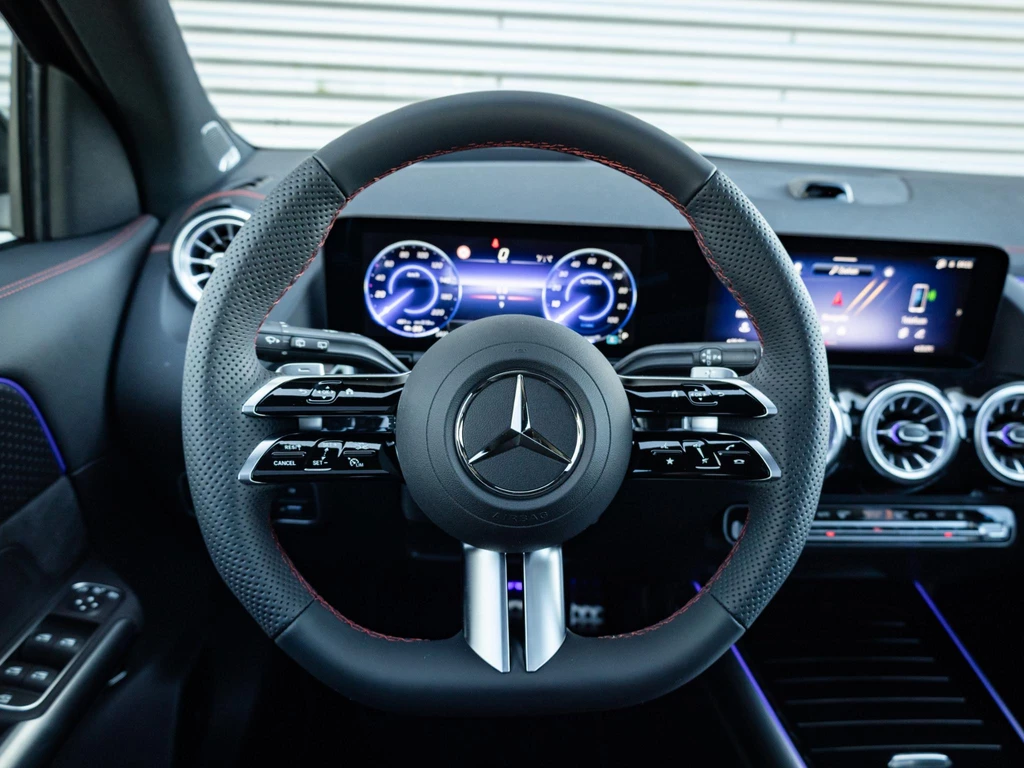 Mercedes-Benz EQA – foto 14