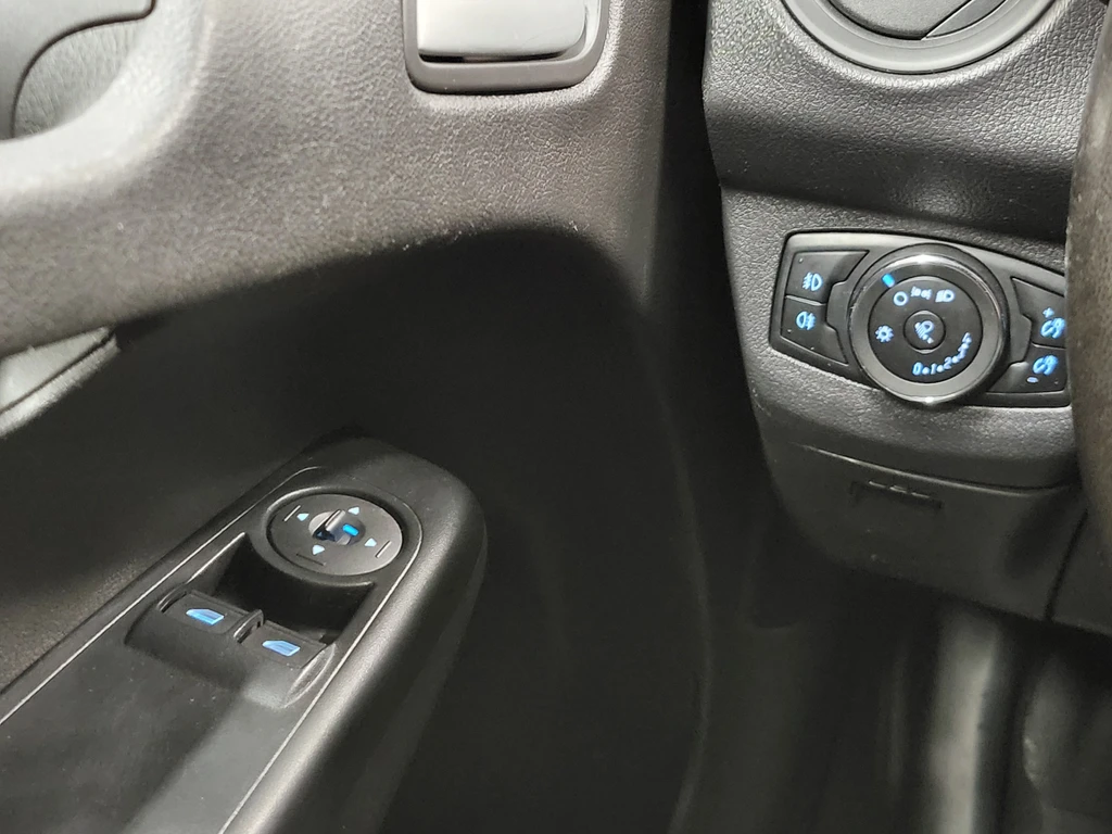 Ford Transit Courier – foto 17