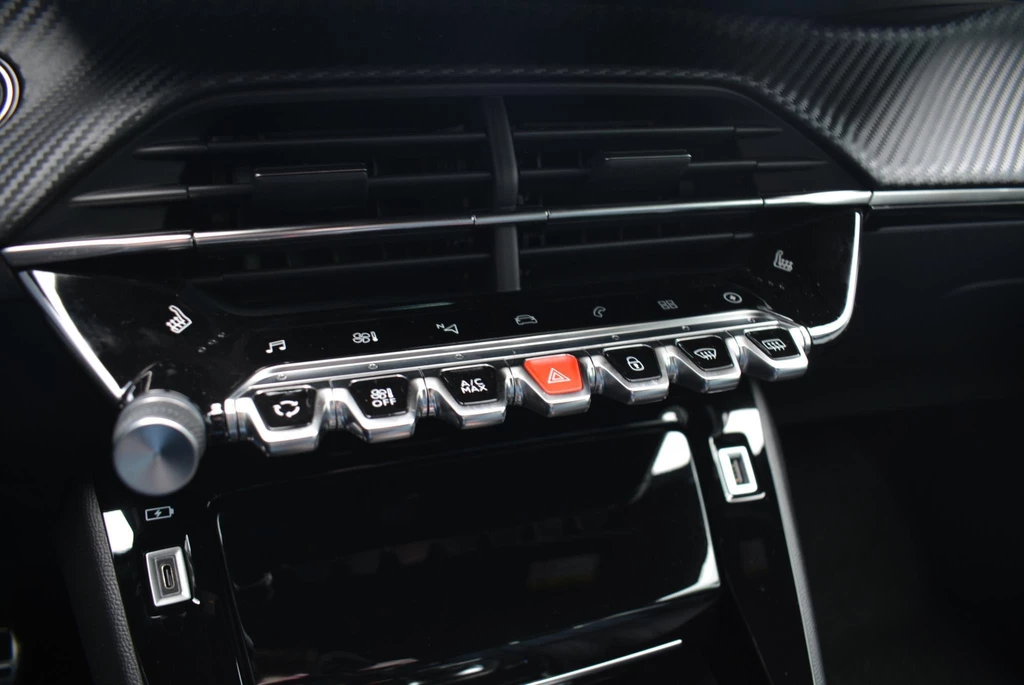 Peugeot e-2008 – foto 19