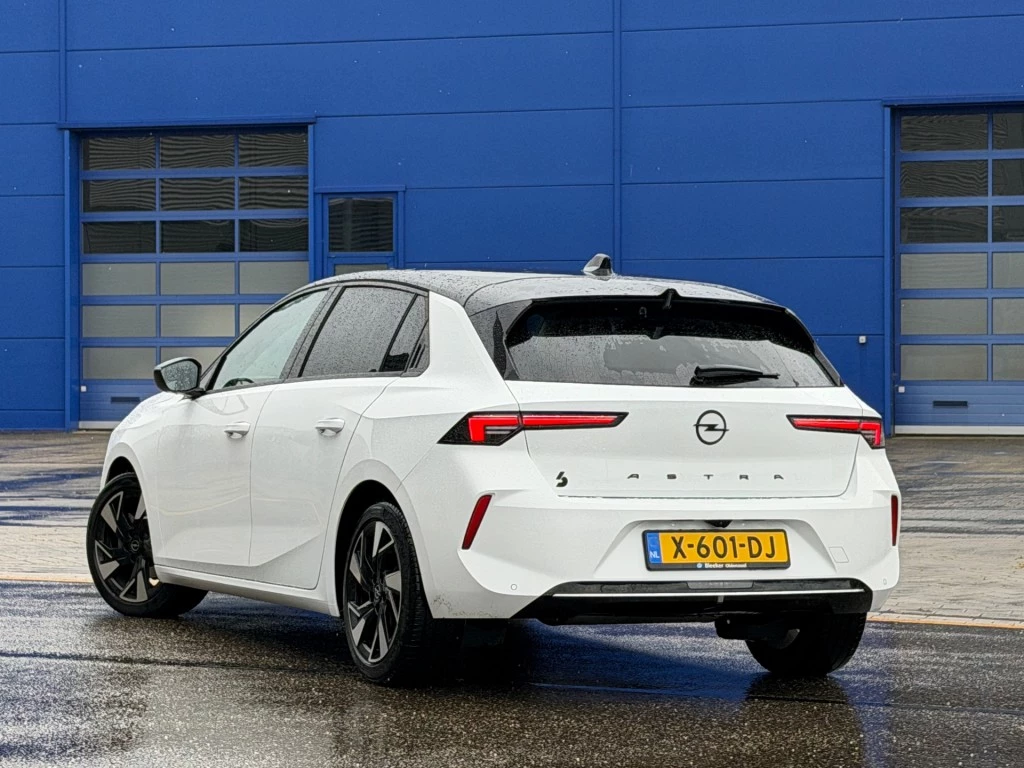 Opel Astra – foto 2
