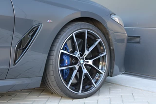BMW 8 Serie – thumbnail 24