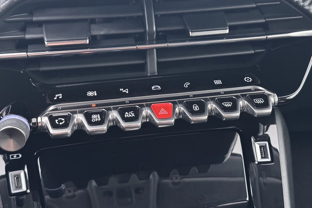 Peugeot 208 – foto 28