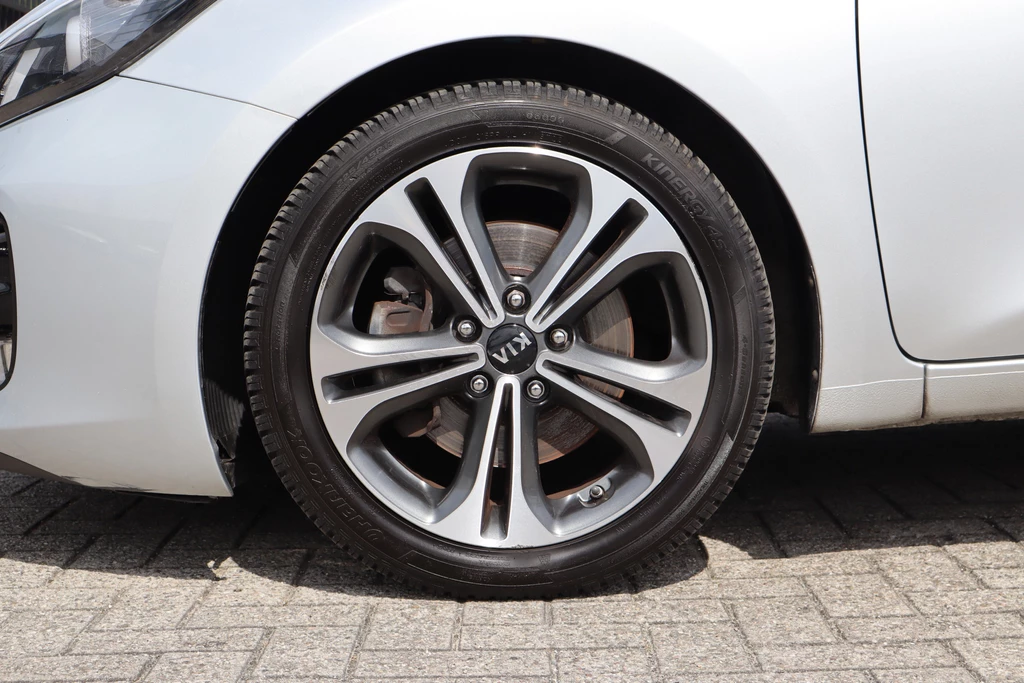 Kia cee'd – foto 12