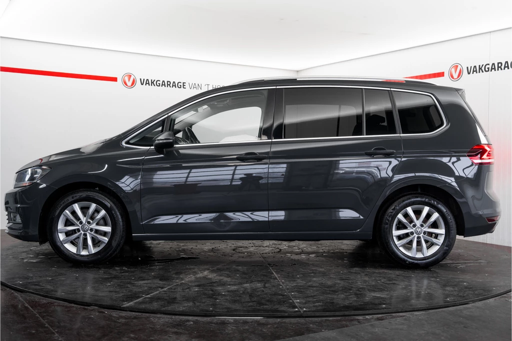 Volkswagen Touran – foto 2