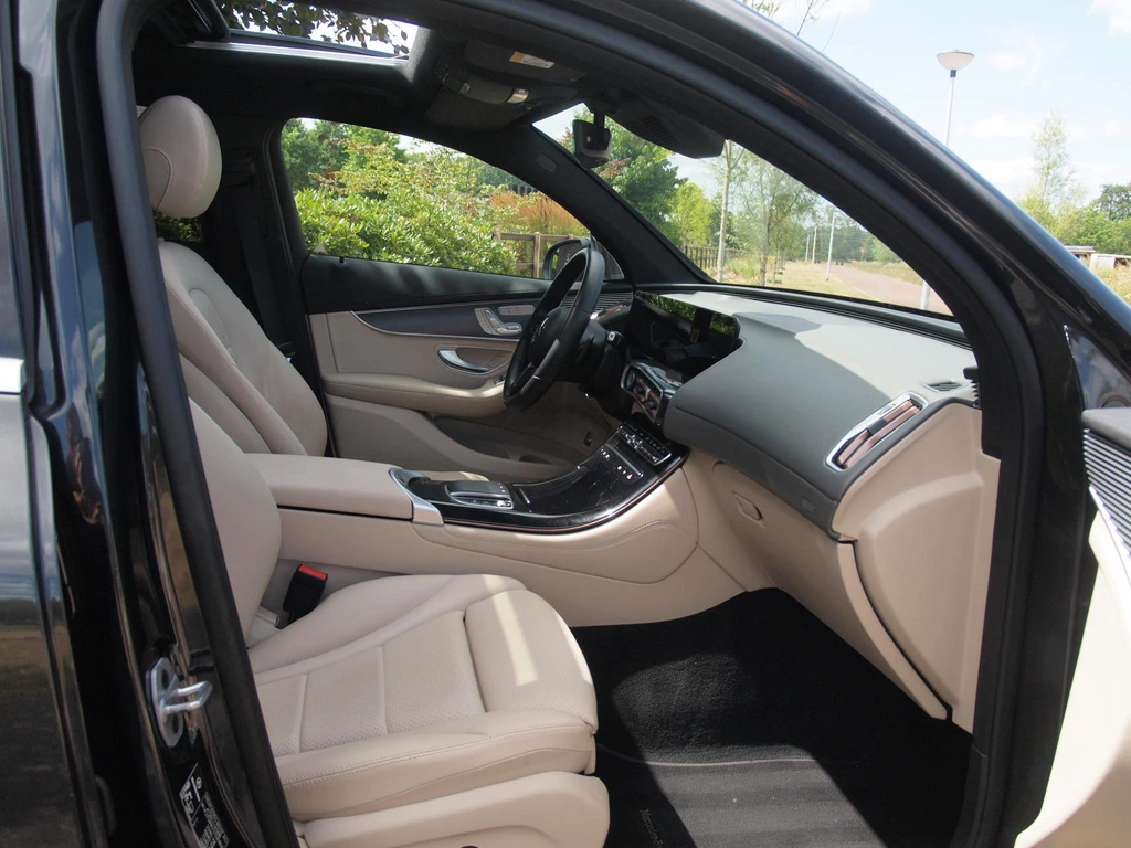 Mercedes-Benz EQC – foto 14