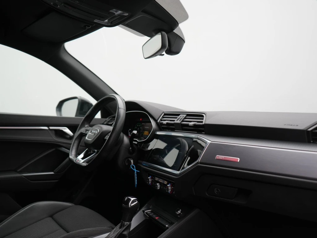 Audi Q3 – foto 14