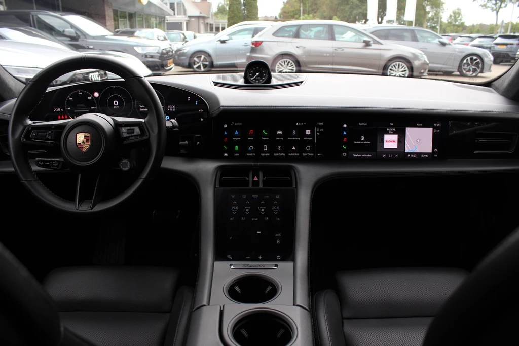 Porsche Taycan – foto 10