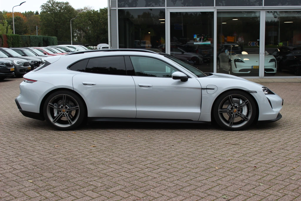 Porsche Taycan – foto 6
