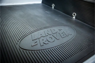 Land Rover Defender – thumbnail 33