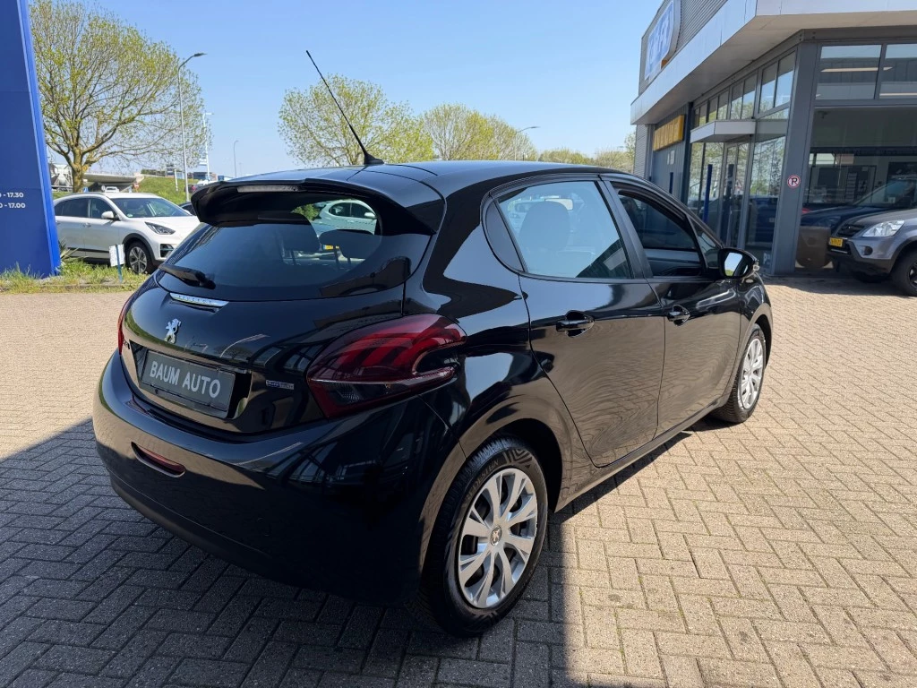 Peugeot 208 – foto 12