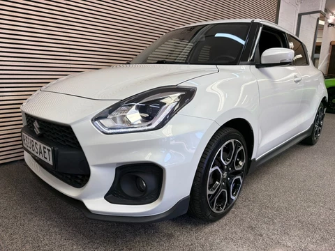 Suzuki Swift 1.4 Sport Smart Hybrid Clima Cruise Carplay Camera Led Incl 12Mnd Garantie