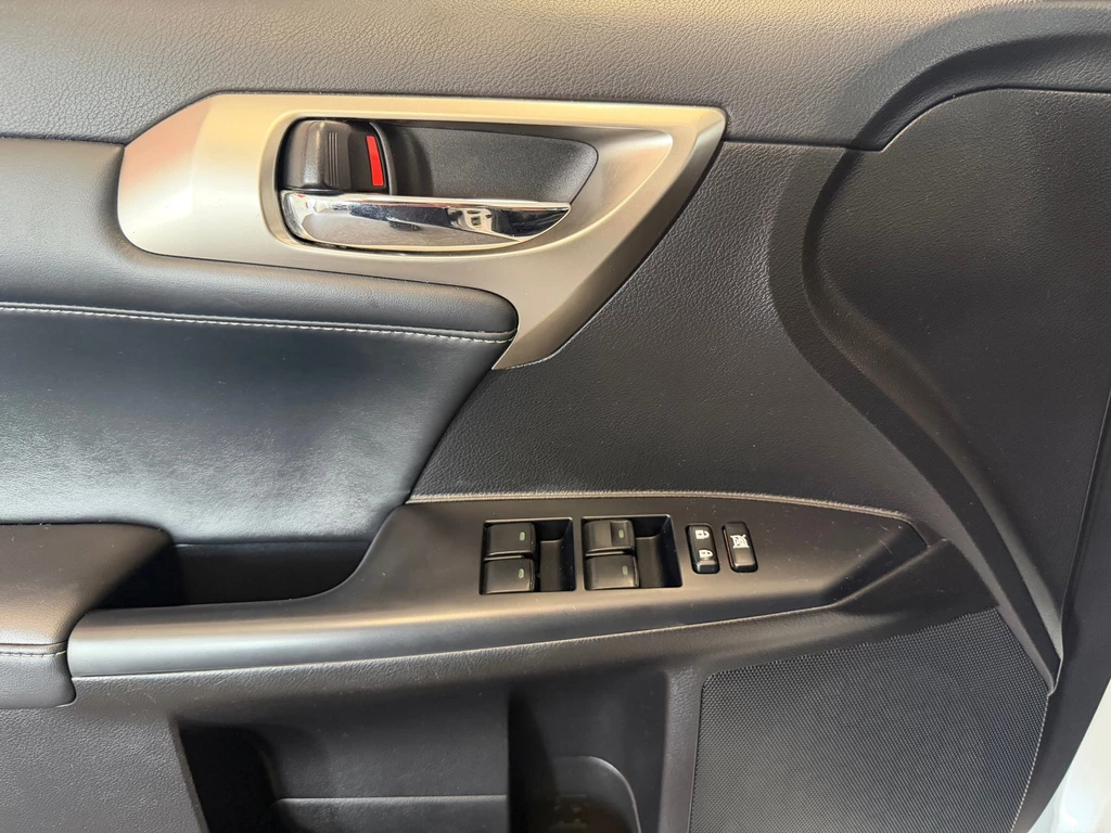 Lexus CT – foto 17