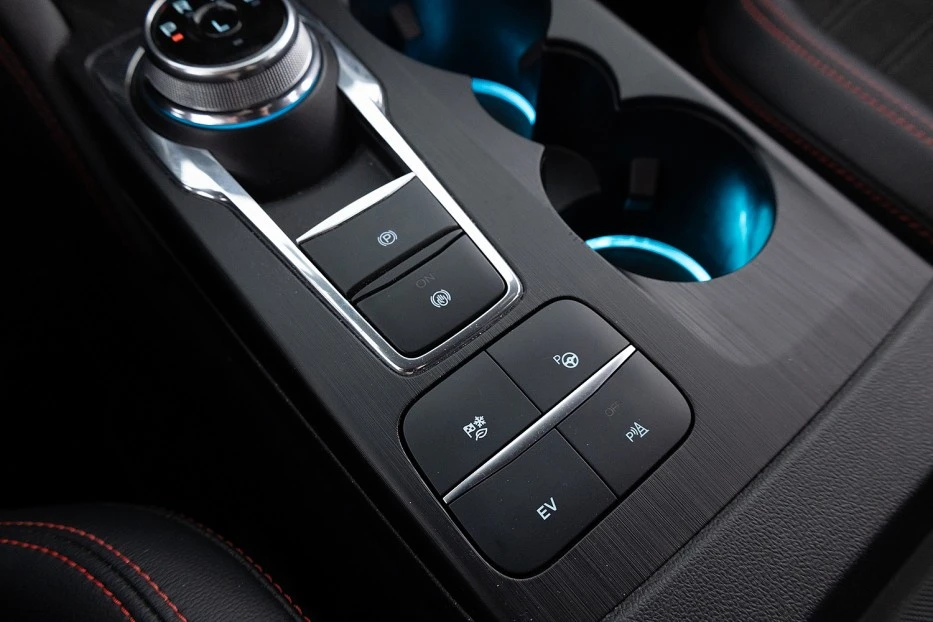 Ford Kuga – foto 17