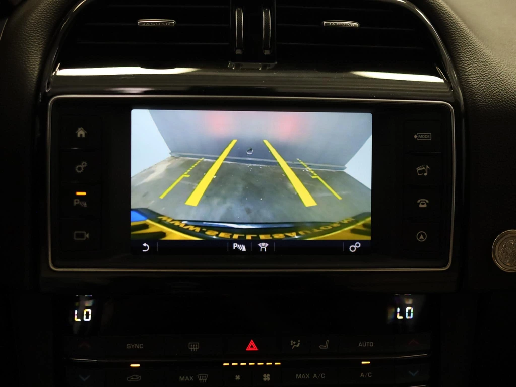 Jaguar F-PACE – foto 13