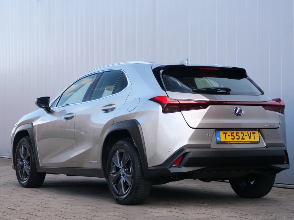 Lexus UX – foto 3