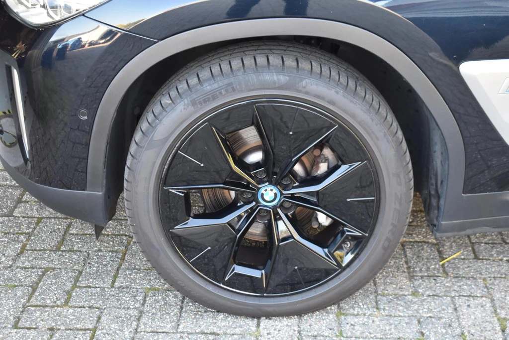 BMW iX3 – foto 5