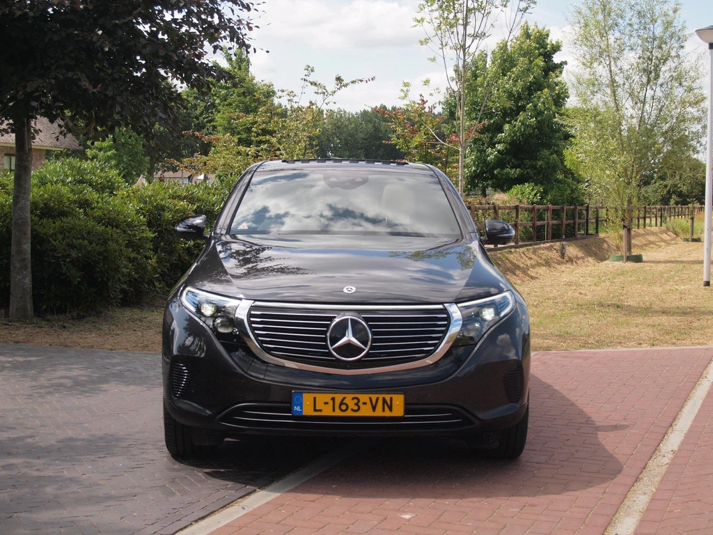 Mercedes-Benz EQC – foto 10