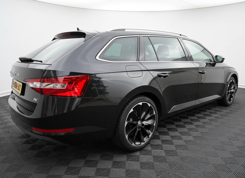 Škoda Superb – foto 7