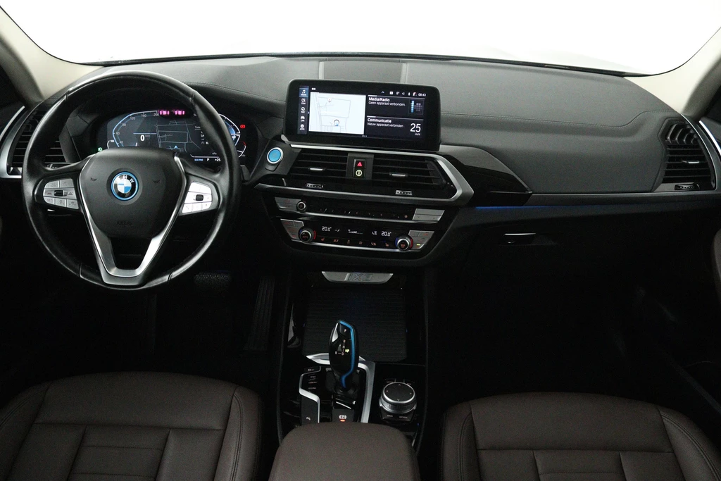 BMW iX3 – foto 8