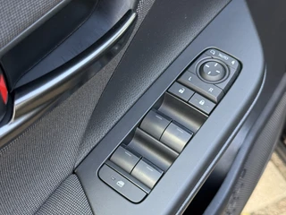 Toyota C-HR – thumbnail 29