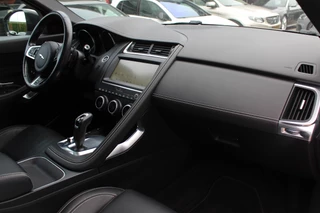 Jaguar E-PACE – thumbnail 16