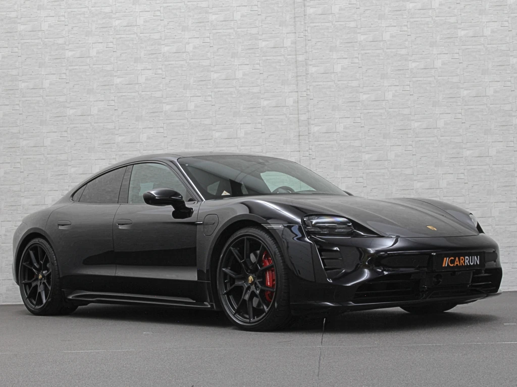 Porsche Taycan – foto 6