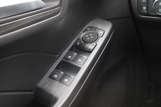 Ford Kuga – thumbnail 23