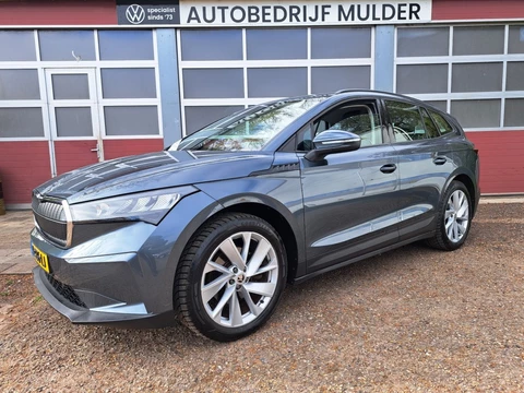 Škoda Enyaq iV 60 180 Pk Business Edition 1/2 Leder Ecc voor / achter SOH 93,5%