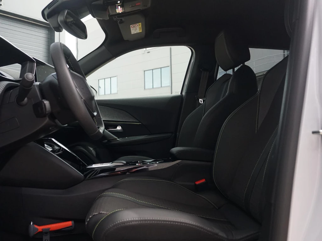 Peugeot e-2008 – foto 11