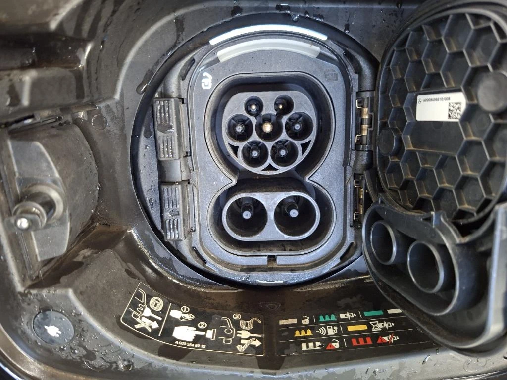 Mercedes-Benz EQC – foto 17