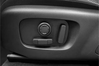 Land Rover Range Rover Velar – thumbnail 38