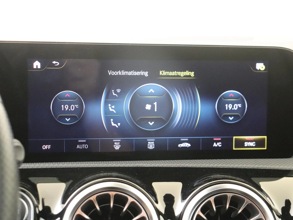 Mercedes-Benz CLA – foto 18