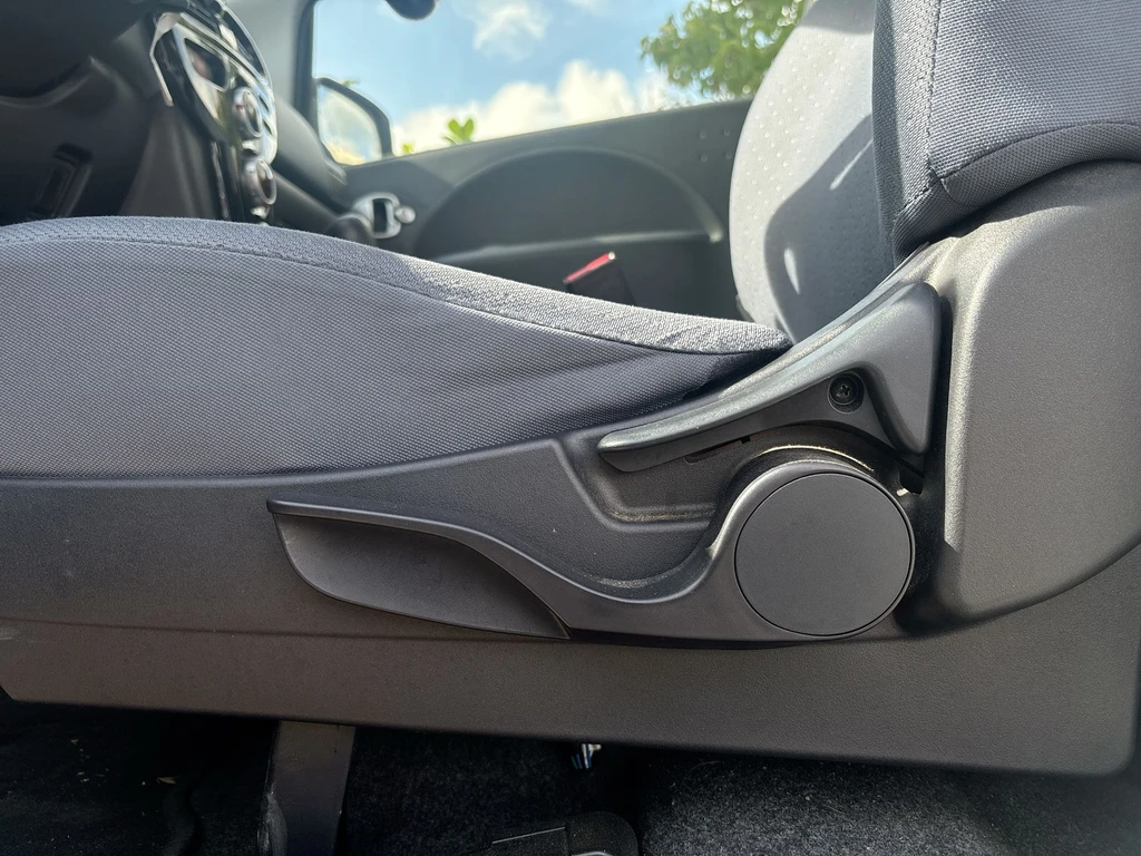 Peugeot iOn – foto 16