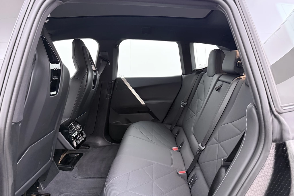 BMW iX – foto 13