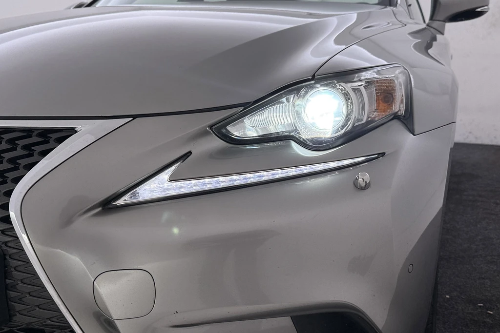 Lexus IS – foto 41