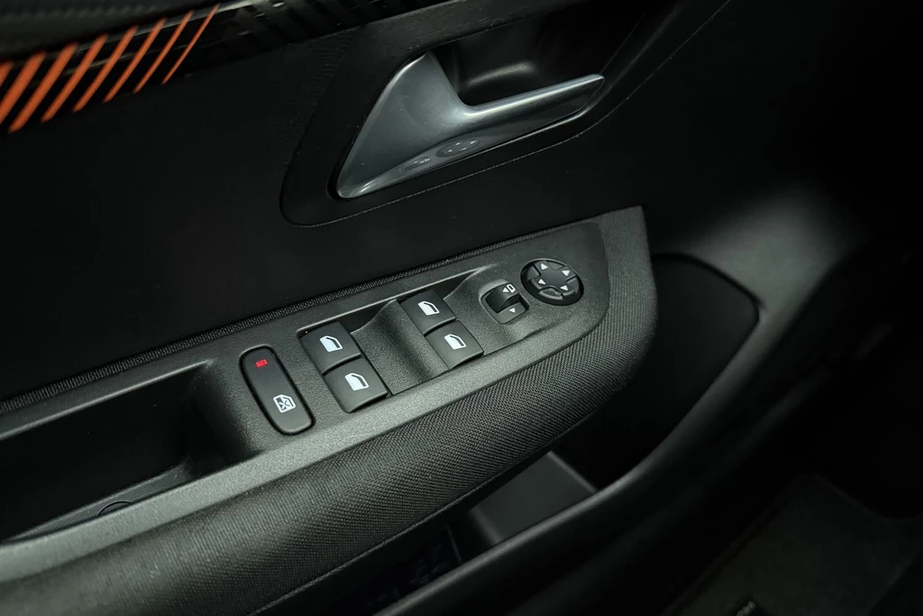 Peugeot 208 – foto 16