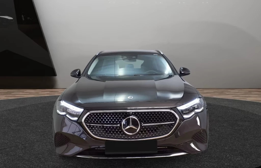 Mercedes-Benz E-Klasse – foto 6