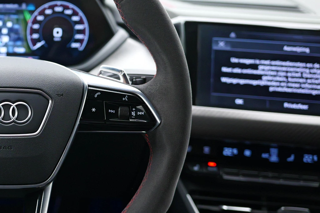 Audi e-tron GT – foto 23