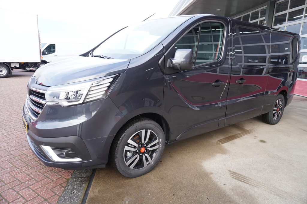 Renault Trafic – foto 1