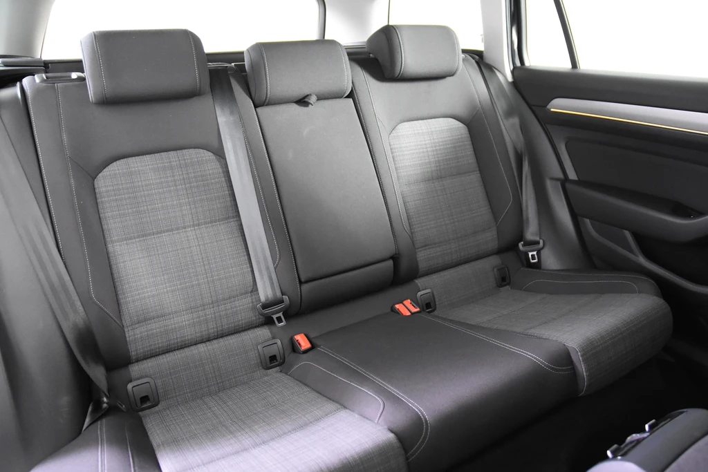 Volkswagen Passat – foto 28
