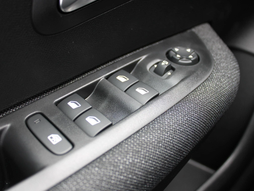 Peugeot 208 – foto 23