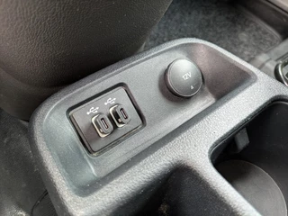 Ford Transit Connect – thumbnail 26