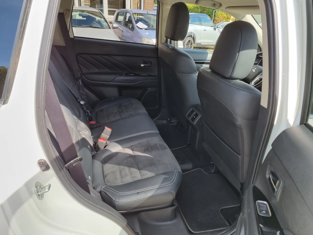 Mitsubishi Outlander – foto 16