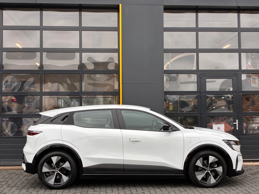 Renault Megane E-Tech – foto 10