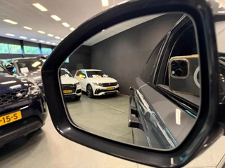 Land Rover Range Rover Velar – thumbnail 54